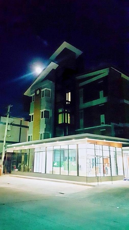 La Viva Buriram Otel Dış mekan fotoğraf
