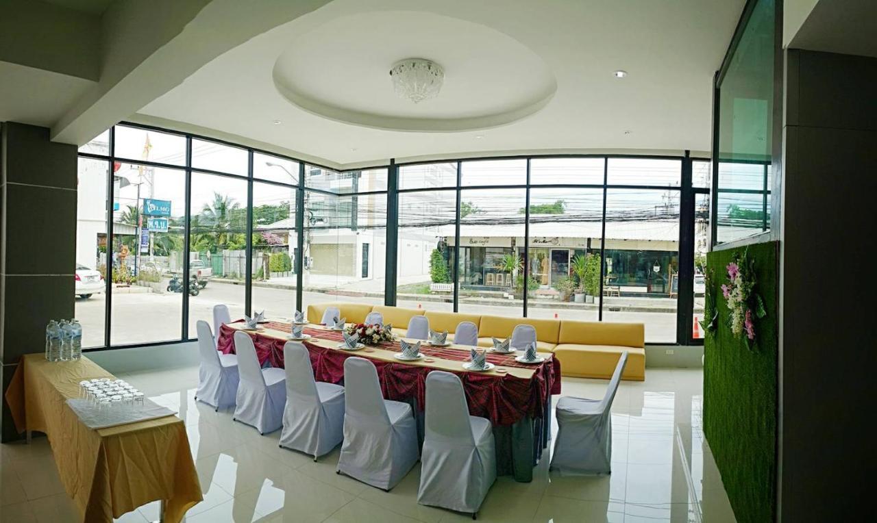 La Viva Buriram Otel Dış mekan fotoğraf